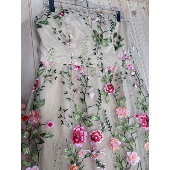 NWT Lulus Endless Praise Beige Floral Embroidered Strapless Midi Dress Size L - Picture 5 of 9